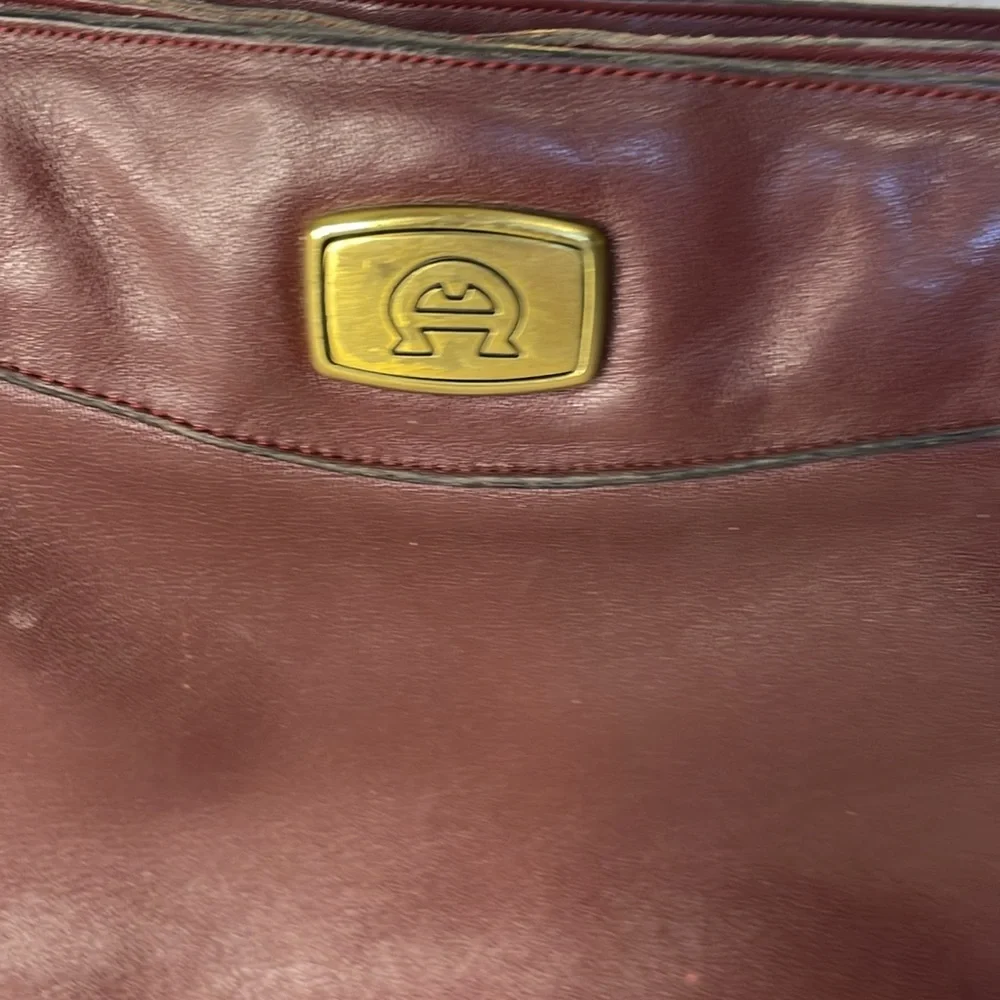 Etienne Aigner Vintage 1980's Oxblood/Burgundy Crossbody